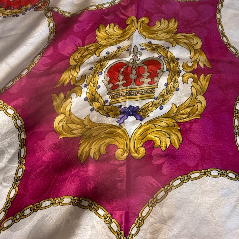 Vintage Leslie Fay Scarf Fuchsia Pink Floral Damask Crown Chain Baroque Square - Picture 7 of 8